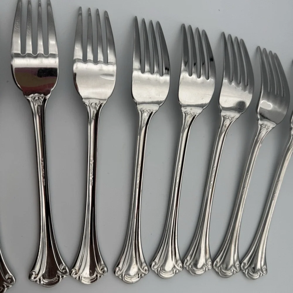 19 Piece Wallace RESPLENDENCE 18/10 Stainless‎ Flatware Fork Knife